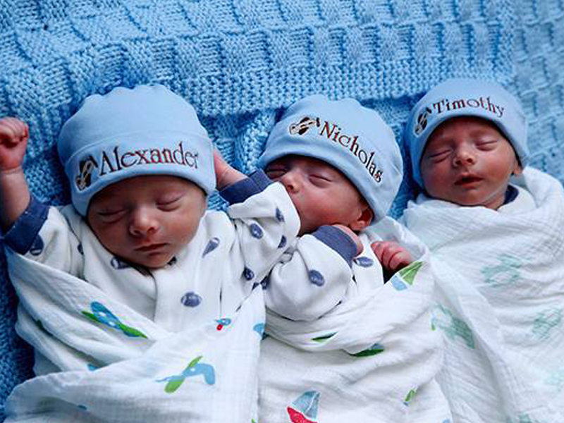 В США родились идентичные тройняшки