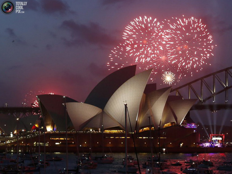 Празднование Нового 2015 года в разных уголках мира