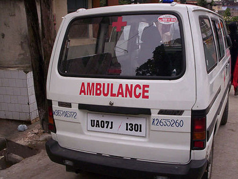 Трагедия в Индии: автомобиль унес жизни 11 человек в пропасть