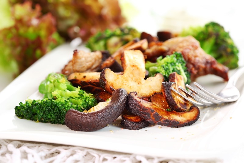 Вкусные идеи здорового питания: брокколи с грибами
