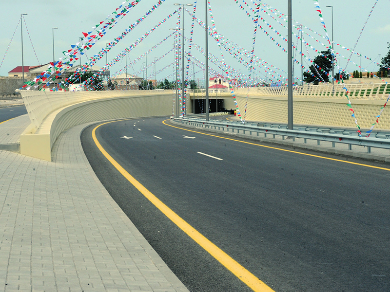 Как реконструкция проспекта Зии Буньядова изменила Баку