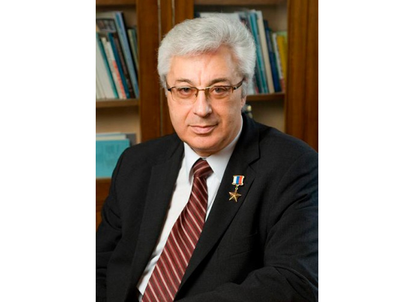 Юрий Батурин о зависти к азербайджанским ученым
