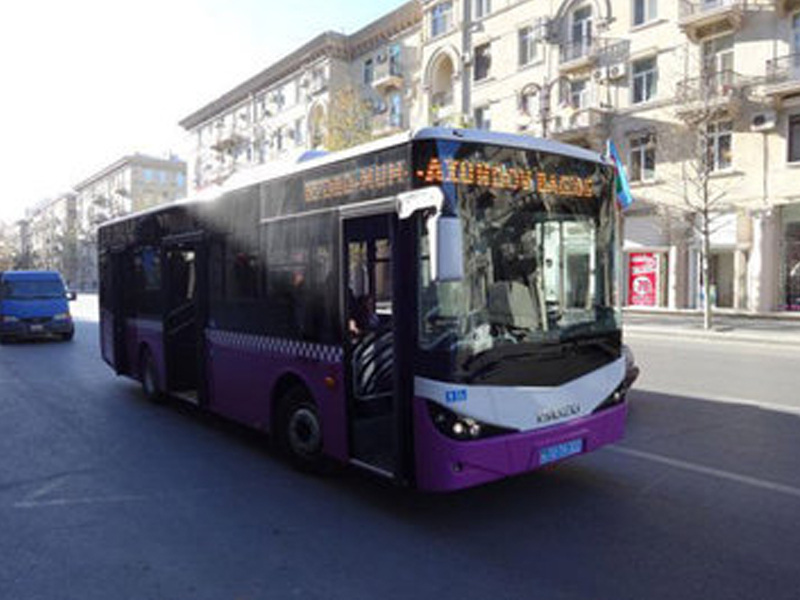 Изменение маршрутов автобусов в Баку откладывается