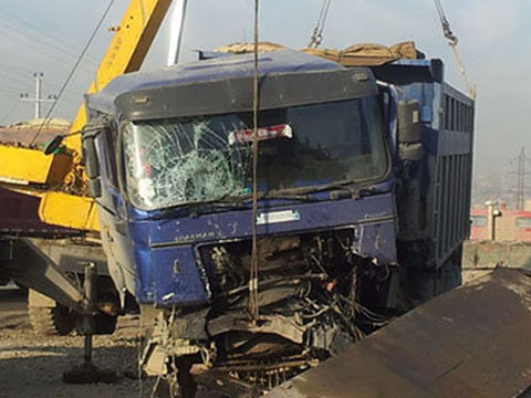 6 пострадавших в столкновении микроавтобуса и грузовика в Баку