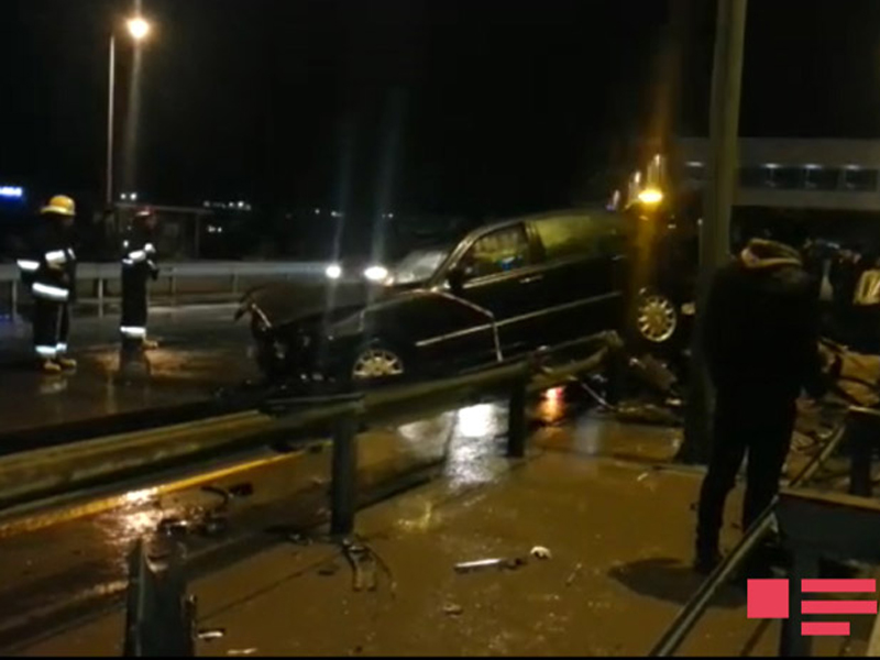 Жуткое ночное ДТП на трассе Баку-Сумгайыт, есть раненые