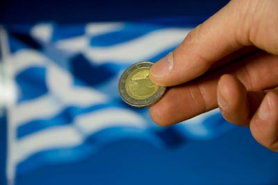Европарламент все-таки даст Греции денег