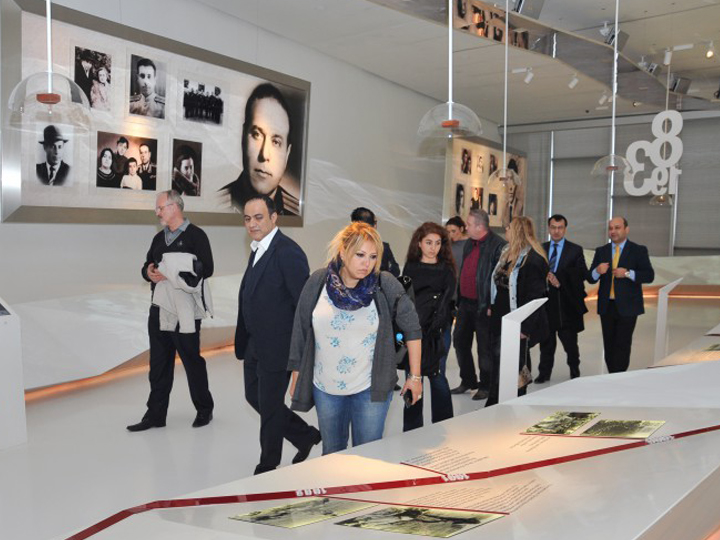 Турецкие журналисты ознакомились с Центром Гейдара Алиева