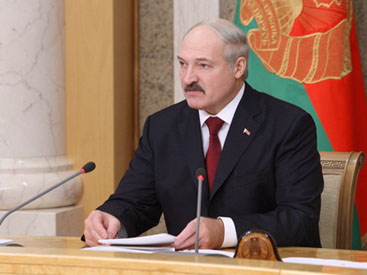 Президент Беларуси прибыл в Азербайджан
