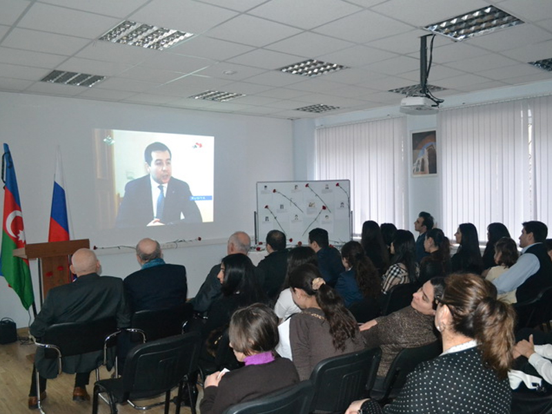В Центре азербайджанско-русской культуры почтили память жертв 20 января