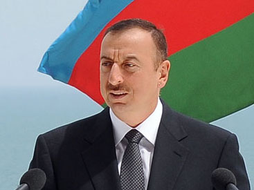 Президент Ильхам Алиев лично наградил азербайджанского тхэквондиста золотой медалью Европейских игр