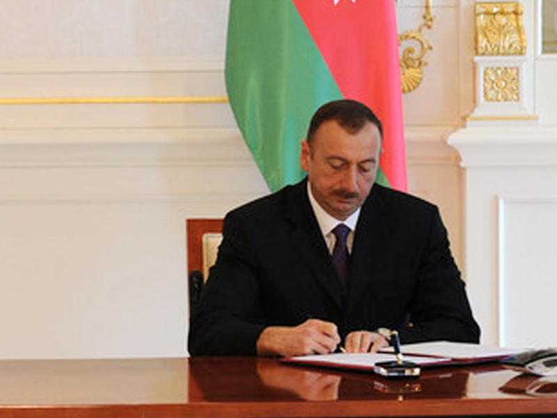 Президент Ильхам Алиев поздравил Папу Римского