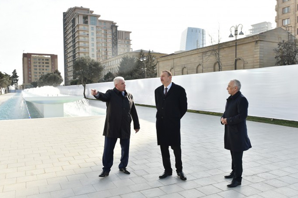 Президент Ильхам Алиев ознакомился с новым комплексом фонтанов и водопадов в Баку