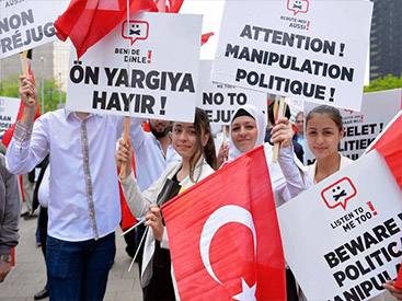Турки Бельгии проводят акции протеста по поводу событий 1915 года