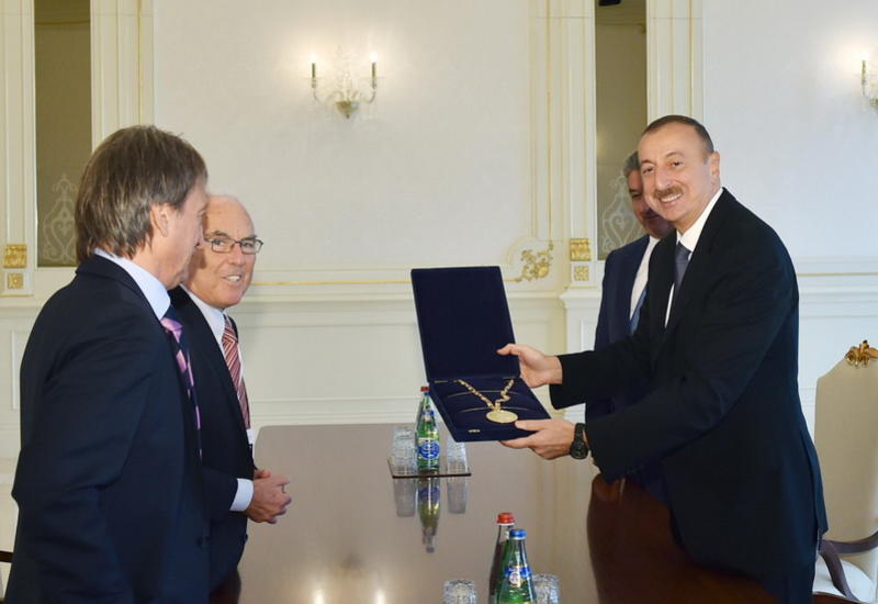 Президент Ильхам Алиев награжден специальной медалью Международного движения Fair Play