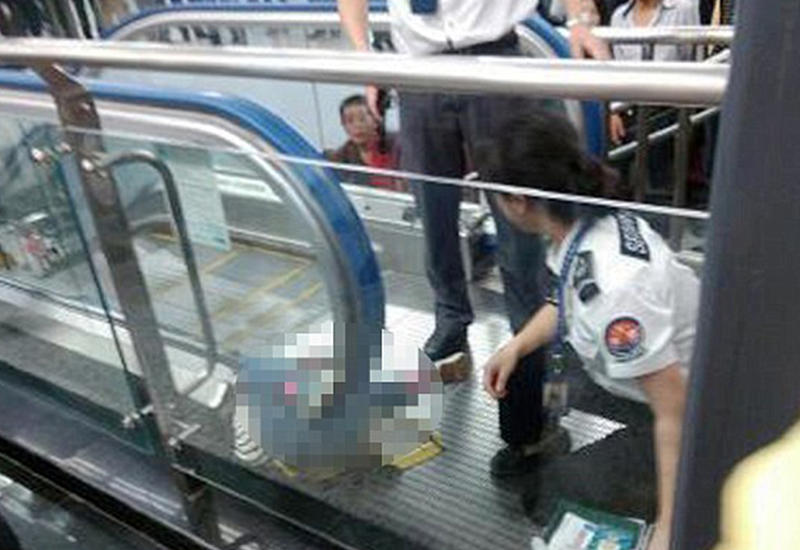 Мучительная смерть маленького мальчика в метро
