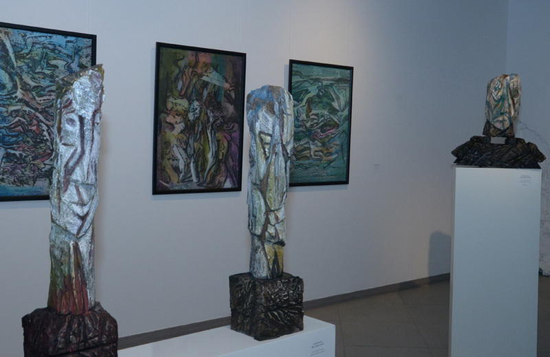 В YAY Gallery открылась выставка известного художника Гусейна Хагверди "Преломление"