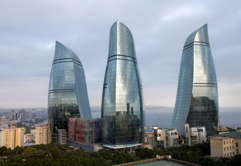Репортаж Euronews: Символ нового Баку – башни, которые горят