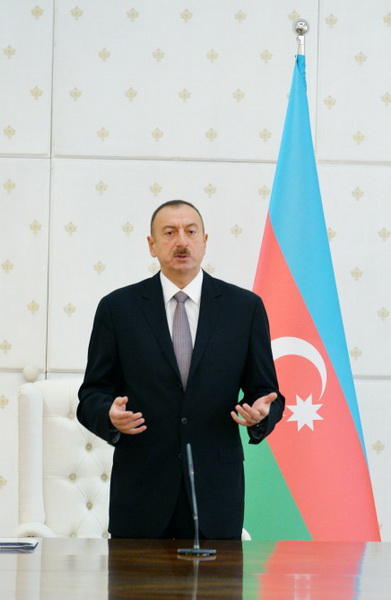 Президент Ильхам Алиев: "Господствующий в Армении режим хунты и диктатуры стал угрозой и для собственного народа"