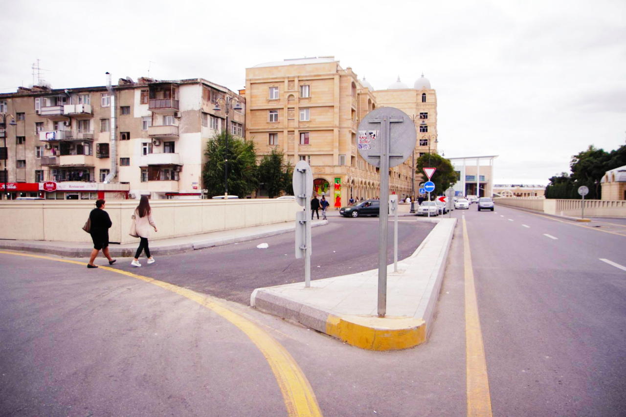 Изменилась схема движения на этих улицах Баку