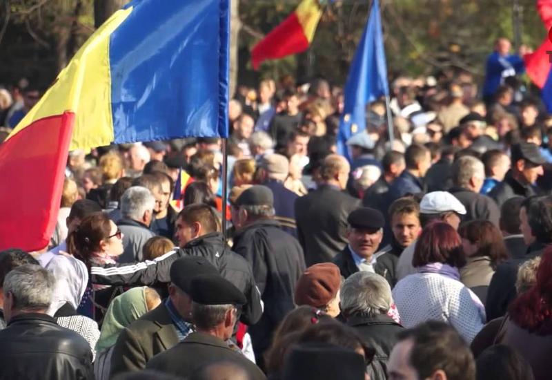 Многотысячный митинг в Молдове