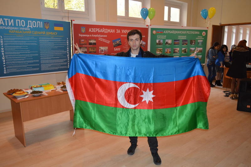 В Мариуполе отпраздновали День независимости Азербайджана
