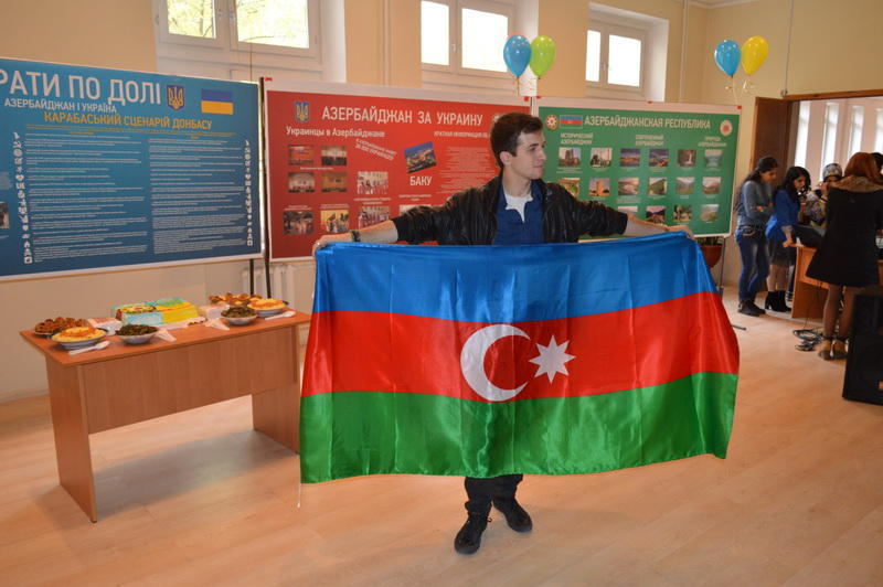В Мариуполе отпраздновали День независимости Азербайджана
