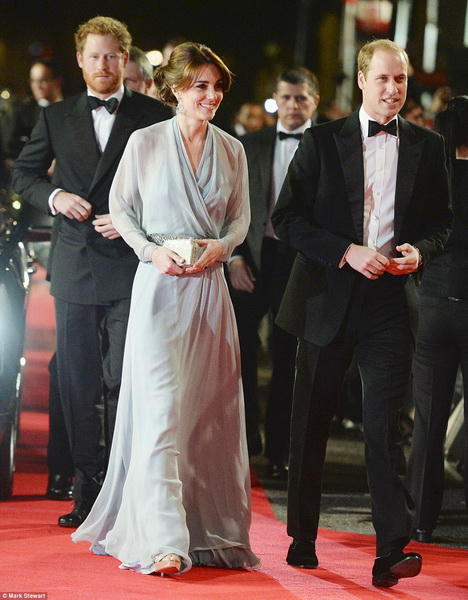 Королевская семья Британии на премьере "007: Спектр"