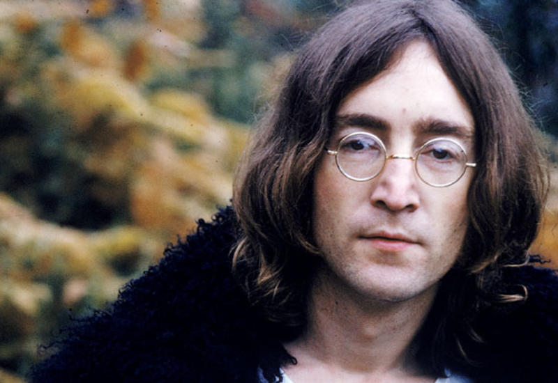 В США выставлена на аукцион прядь волос Джона Леннона