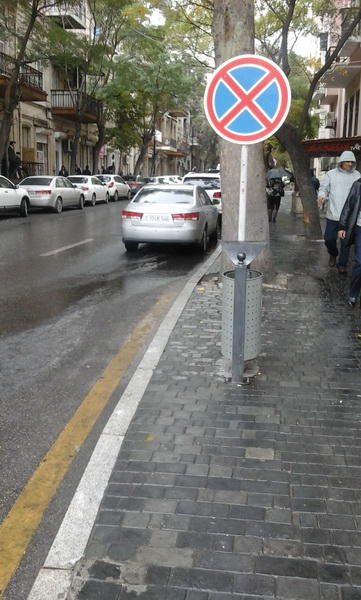 Центр Баку очистят от парковок