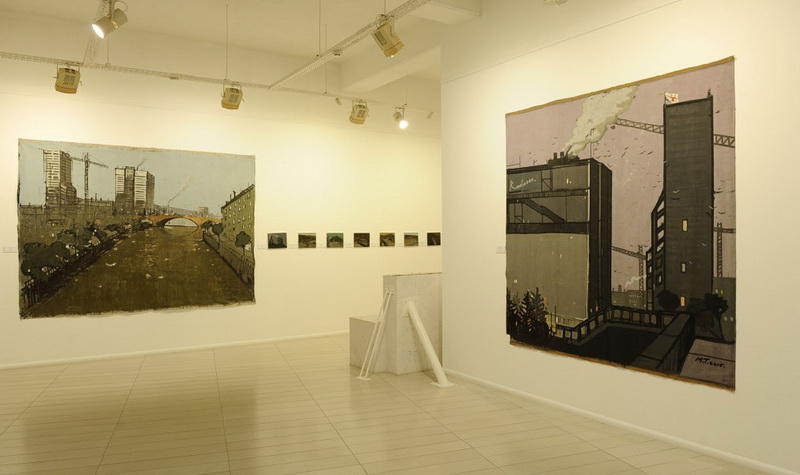 В Баку проходит выставка известного грузинского художника