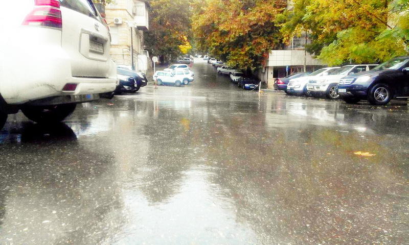 Невероятная красота Баку в дождливый день