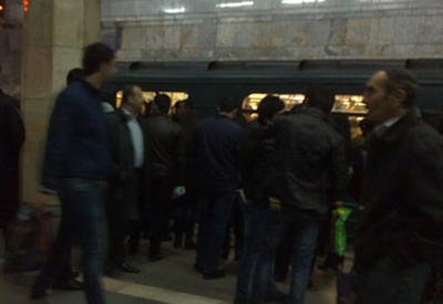 Bakı metrosunda <span class="color_red">TƏŞVİŞ</span>