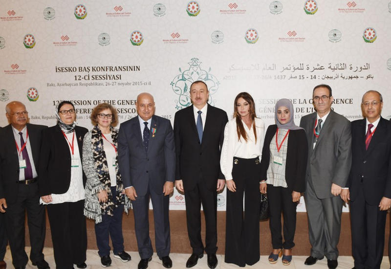 Президент Ильхам Алиев и его супруга Мехрибан Алиева приняли участие в открытии XII сессии Генеральной конференции ИСЕСКО