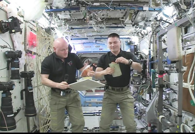 Астронавты НАСА показали, как готовить это в космосе