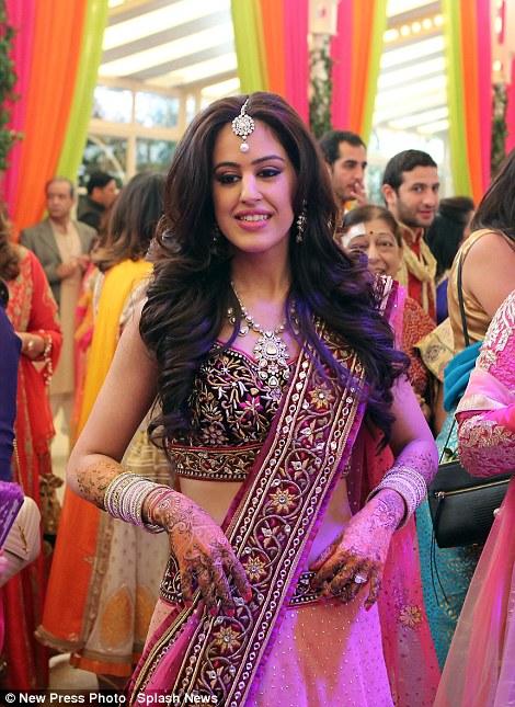 Индийский миллионер потратил $21 млн, чтобы сыграть сыну такую свадьбу