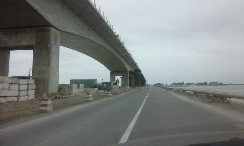 В пригороде Баку готовят к открытию новый мост