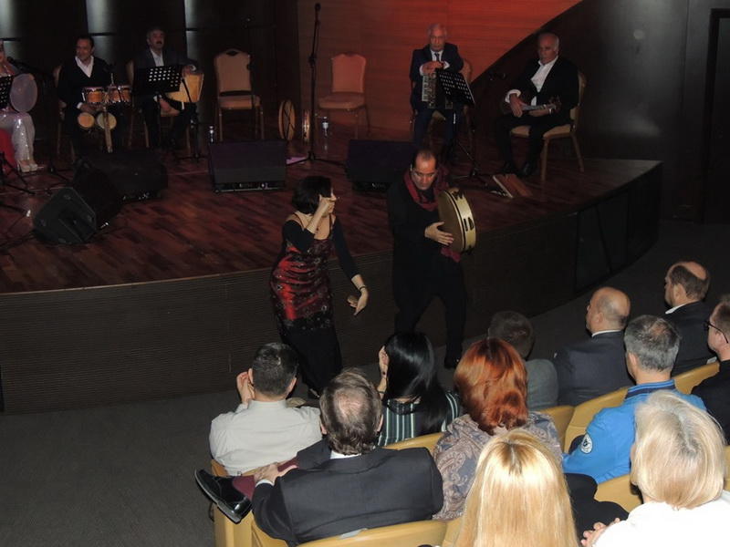 Феерия и аншлаг азербайджанских и итальянских музыкантов на сцене Международного Центра Мугама