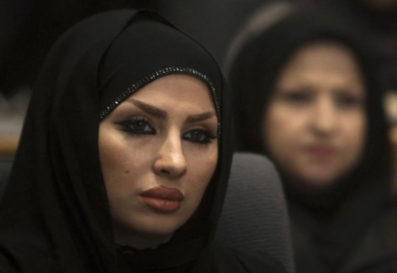 Иранские женщины знакомятся в соцсетях активнее мужчин