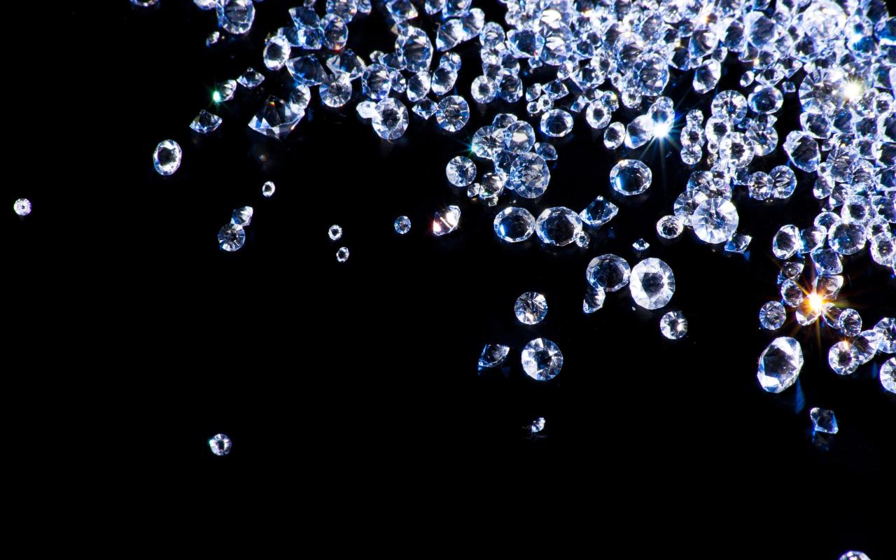 Великобритания вводит запрет на импорт алмазов из России