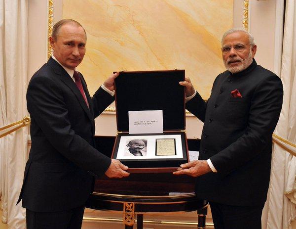 Путин подарил премьеру Индии меч