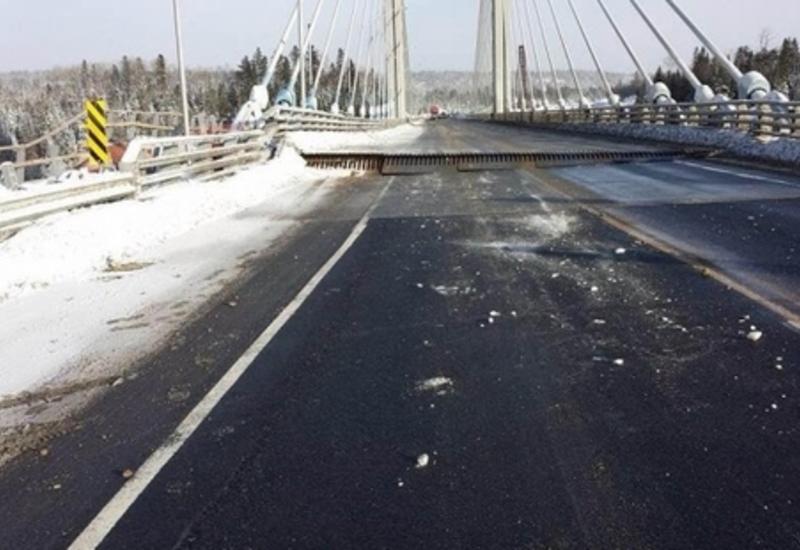 В Канаде от сильных морозов треснул новый мост