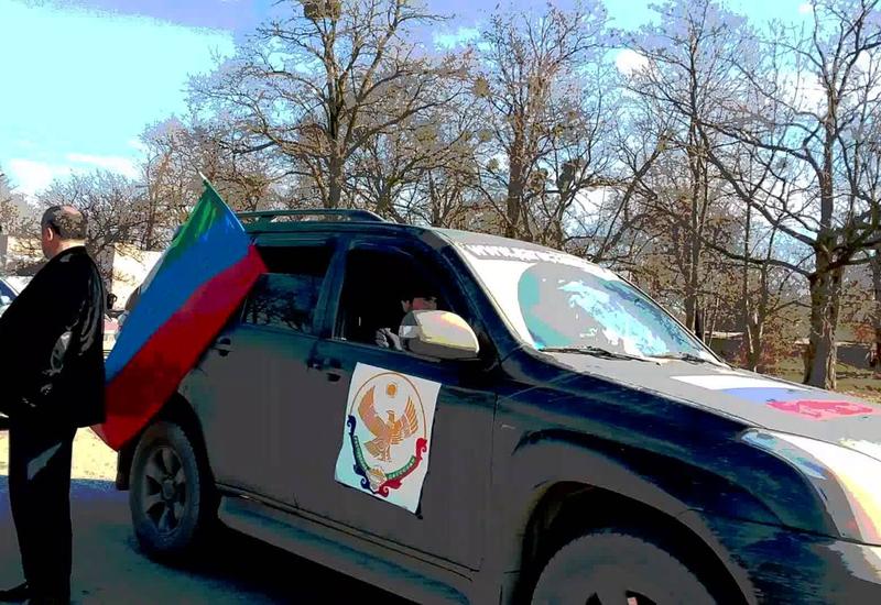 СМИ: в Дагестане полиция заблокировала автопробег в поддержку Путина и Кадырова
