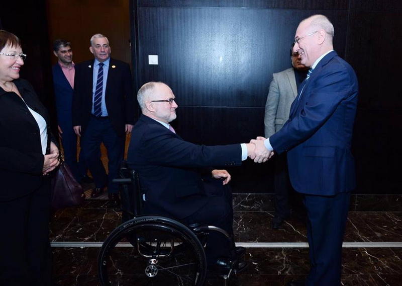 В Баку прибыл президент Международного паралимпийского комитета