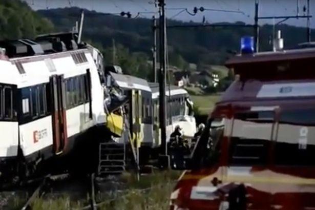 В Германии столкнулись поезда, уже 10 погибших и 150 раненых