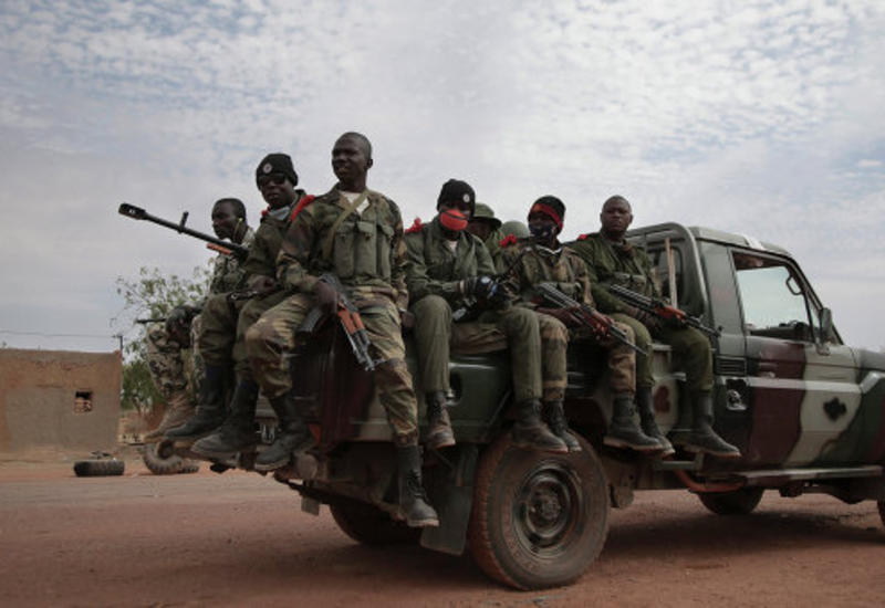 При подрыве автомобиля погибли трое военных армии Мали