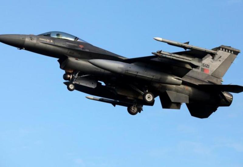 Нидерланды готовы начать авиаудары против "ИГ" в Сирии