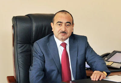 Али Гасанов: Распоряжение о проведении внеочередных президентских выборов полностью соответствует Конституции и законодательству Азербайджана