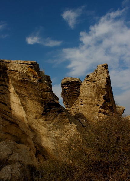Путешествие в древность - о чем расскажут камни Гобустана