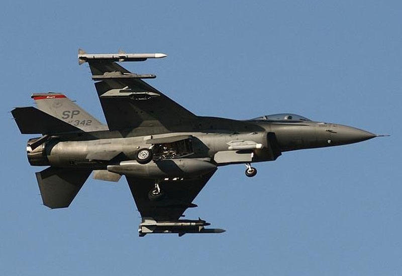Pakistan ABŞ-ın F-16-larını alır
