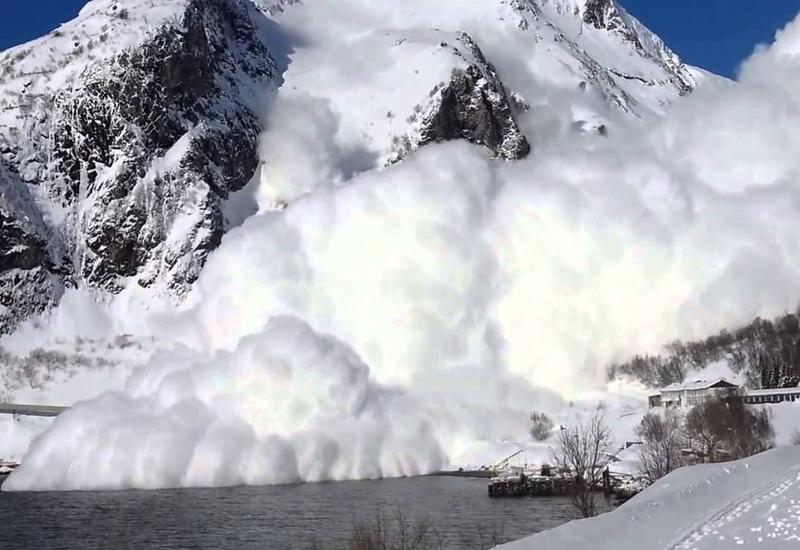В Альпах нашли тела шестерых горнолыжников, накрытых лавиной